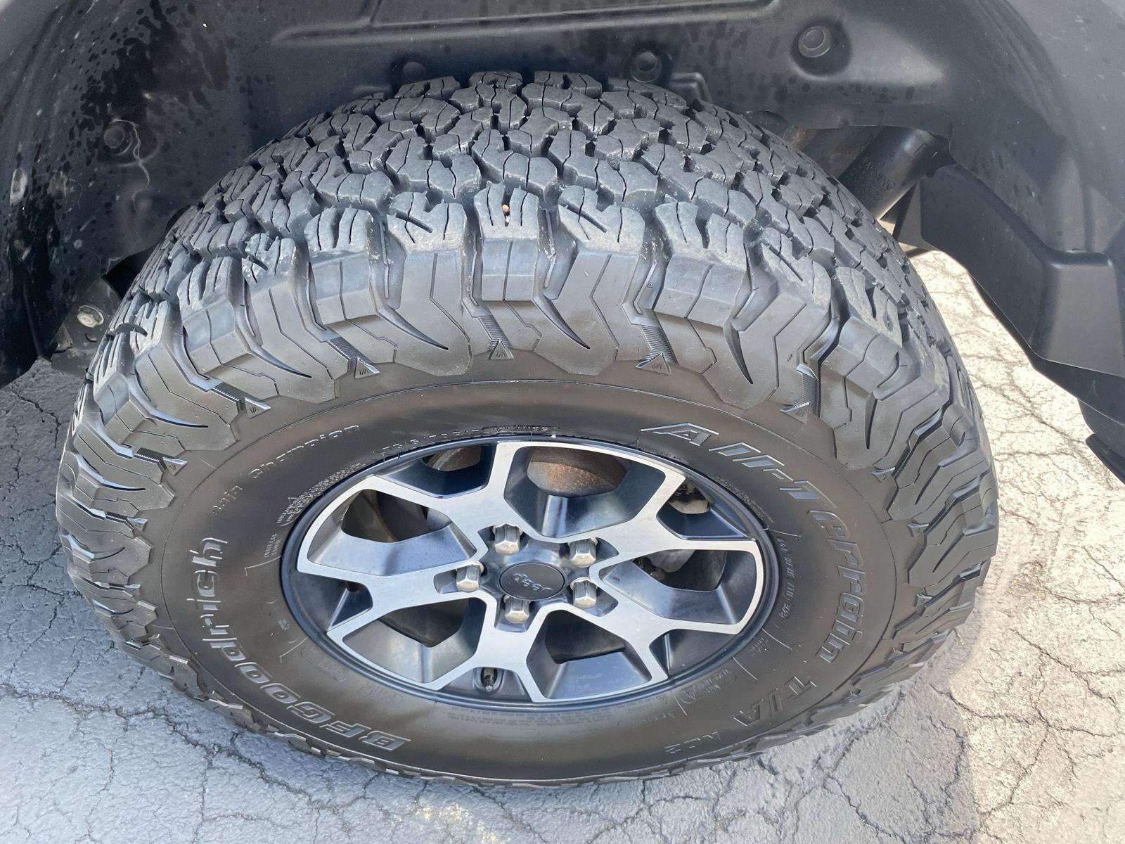 Used 2019 Jeep Wrangler Unlimited Rubicon w/ Cold Weather Group AWD/4WD image 35