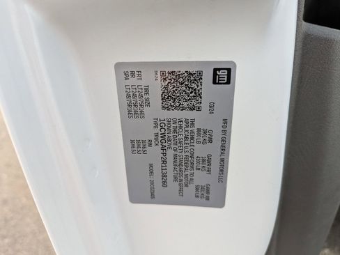 Certified 2024 Chevrolet Express 2500 w/ Driver Convenience Package image 24