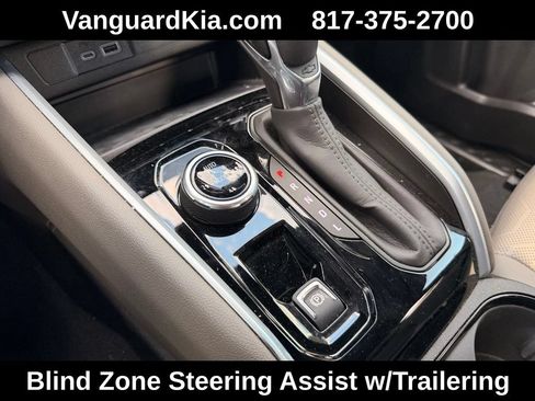Used 2024 Chevrolet Colorado ZR2 w/ ZR2 Convenience Package III AWD/4WD image 25