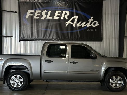 Used 2013 GMC Sierra 1500 SLE w/ Power Tech Package RWD image 1
