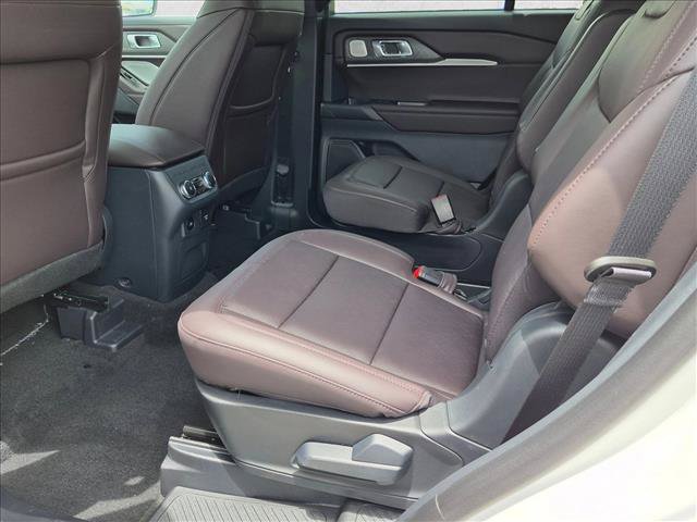 New 2026 Ford Explorer Platinum RWD image 14