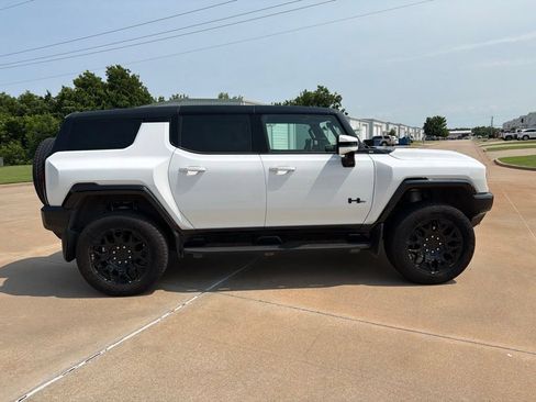 Used 2025 GMC Hummer EV 3X w/ LPO, Dark Essentials Package AWD/4WD image 7