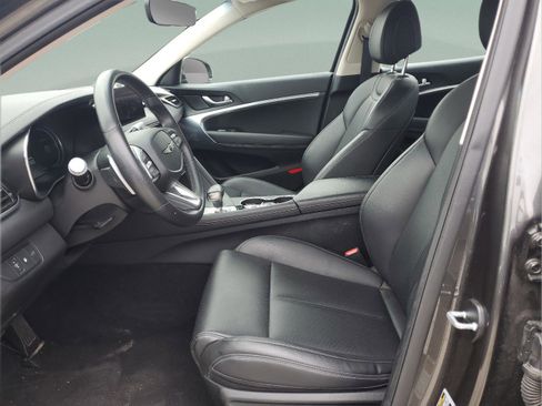 Used 2025 Genesis G70 2.5T image 16