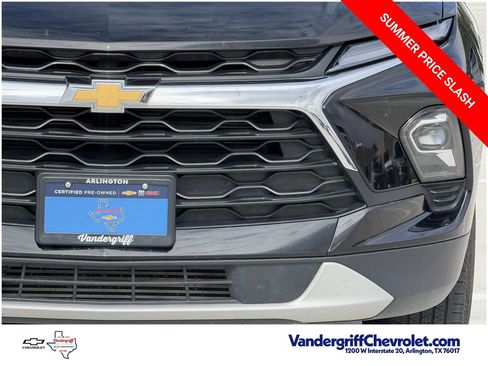 Certified 2025 Chevrolet Blazer LT AWD/4WD image 8