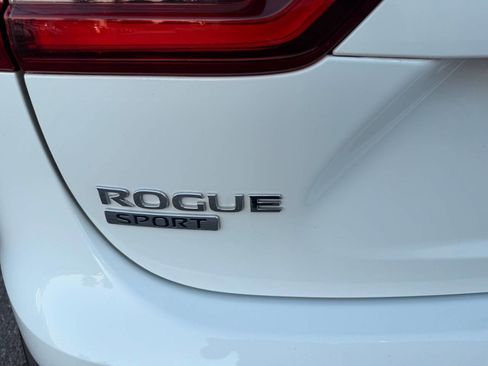 Used 2020 Nissan Rogue Sport S w/ Appearance Package FWD image 12