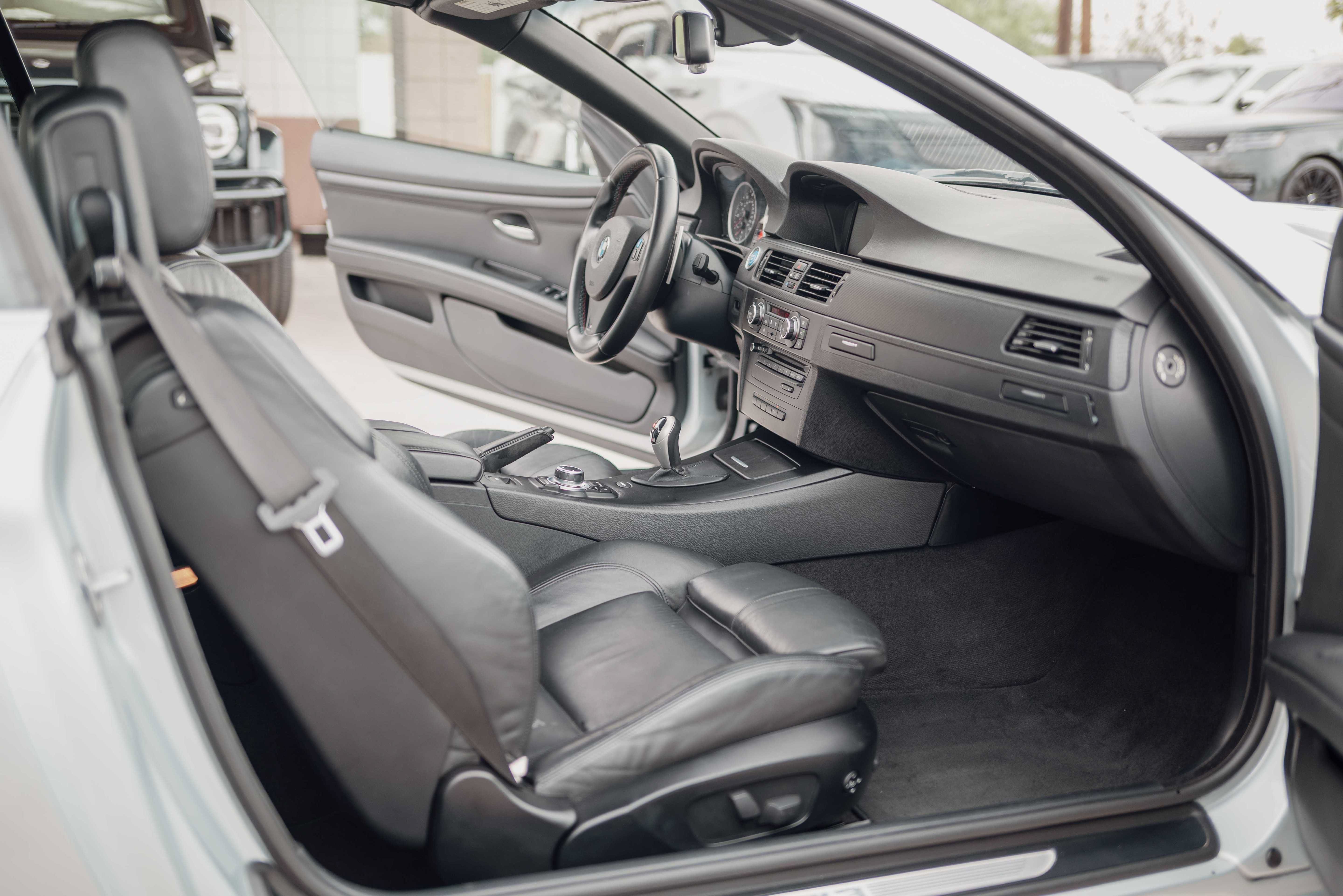 Used 2013 BMW M3 Convertible w/ Premium Pkg RWD image 13