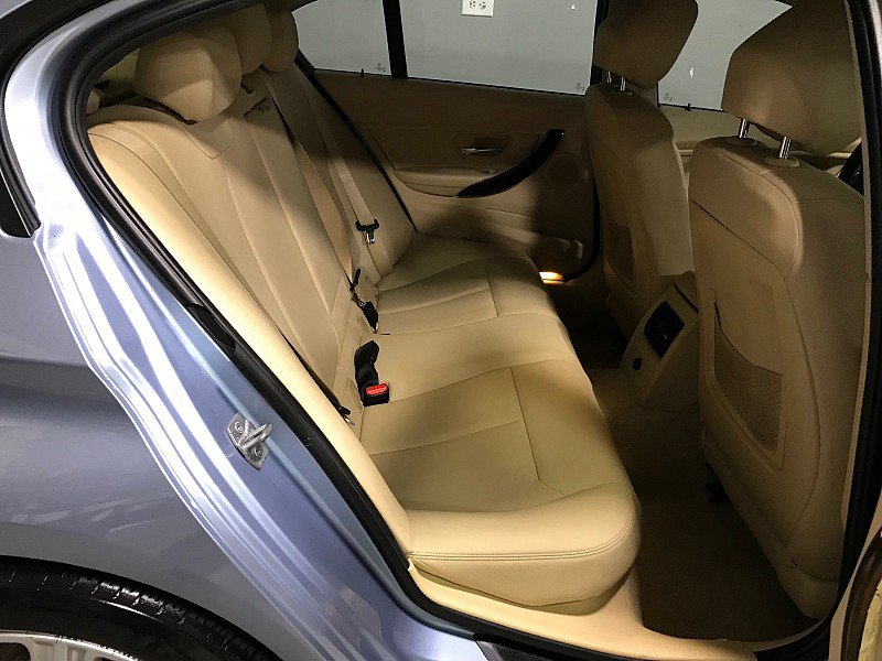 Used 2013 BMW 328i Sedan RWD image 17