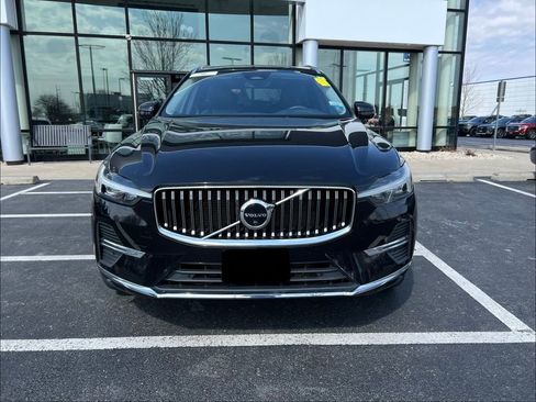 Used 2023 Volvo XC60 B5 Plus w/ Climate Package image 2