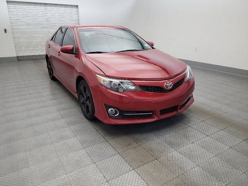 Used 2014 Toyota Camry SE image 13