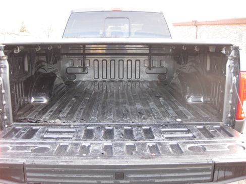 Used 2017 Ford F150 XLT w/ Equipment Group 302A Luxury image 8