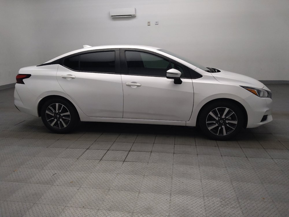 Used 2021 Nissan Versa SV FWD image 11