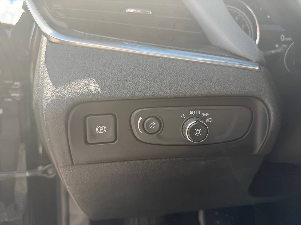 Used 2020 Buick Enclave Essence FWD image 10
