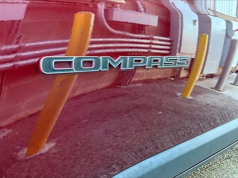 Used 2021 Jeep Compass Trailhawk image 9