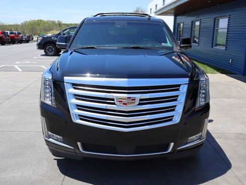 Used 2015 Cadillac Escalade ESV Platinum AWD/4WD image 4