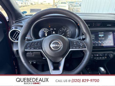 Used 2023 Nissan Kicks SR w/ SR Premium Package image 16