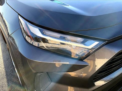 Used 2024 Toyota RAV4 LE image 32