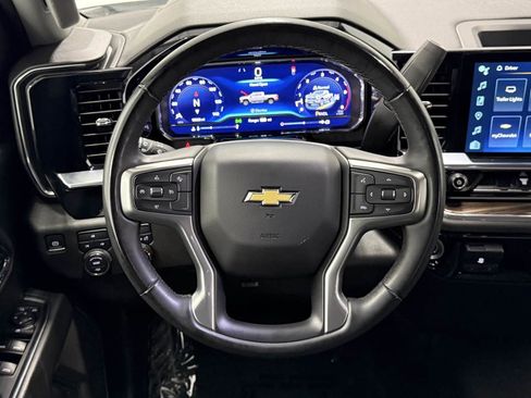 Used 2024 Chevrolet Silverado 3500 LT image 17