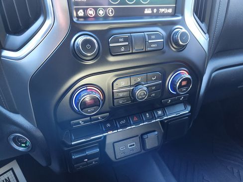 Used 2021 Chevrolet Silverado 1500 LT image 30