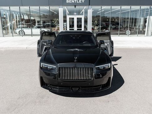 Used 2025 Rolls-Royce Ghost Black Badge image 24