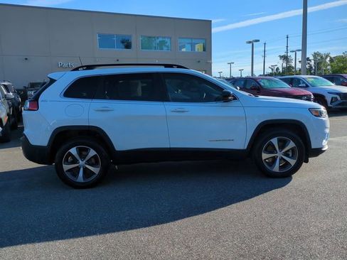 Used 2022 Jeep Cherokee Limited AWD/4WD image 4