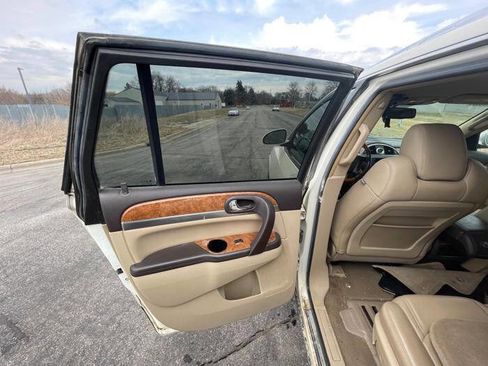 Used 2009 Buick Enclave CXL w/ Driver Confidence Package image 24