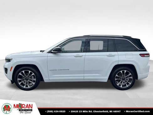 Used 2023 Jeep Grand Cherokee Overland AWD/4WD image 2