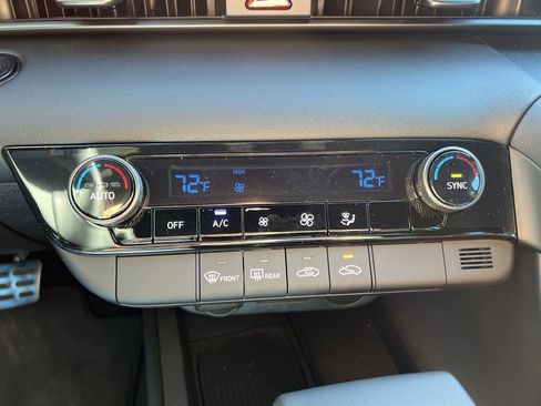 Used 2025 Hyundai Elantra Sport image 20