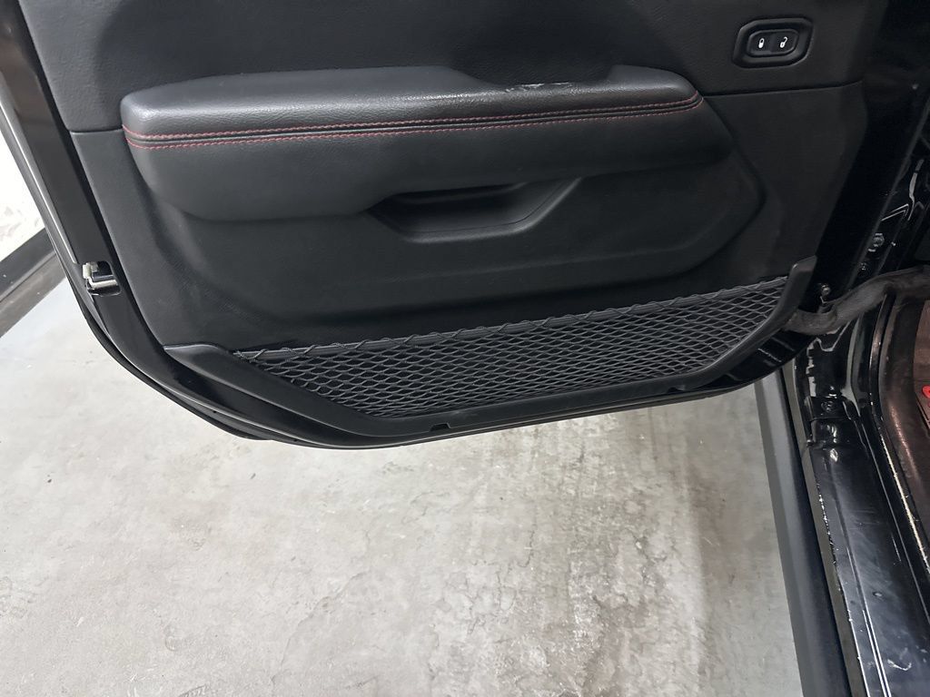 Used 2020 Jeep Gladiator Rubicon AWD/4WD image 36