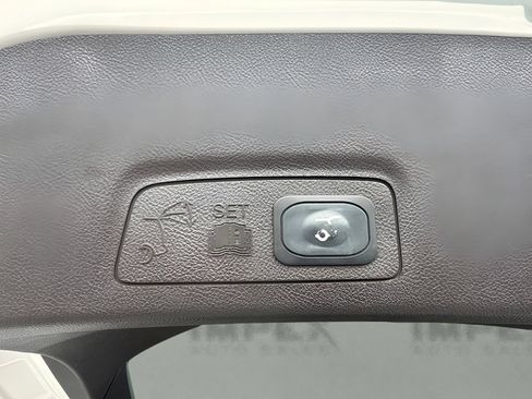 Used 2019 Lincoln MKC Reserve w/ MKC Technology Package FWD image 19