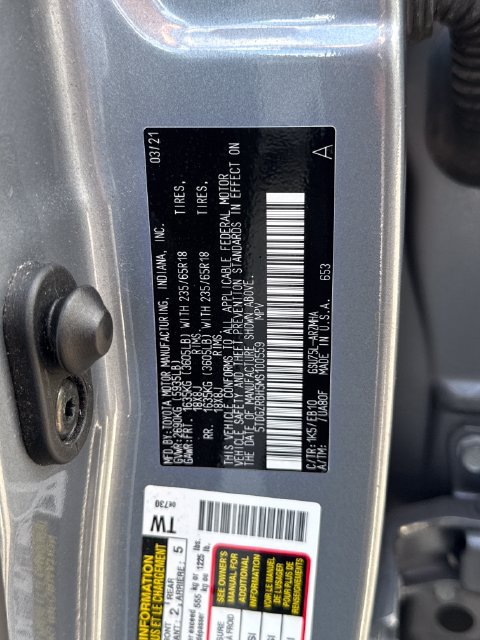 Used 2021 Toyota Highlander XLE AWD/4WD image 27