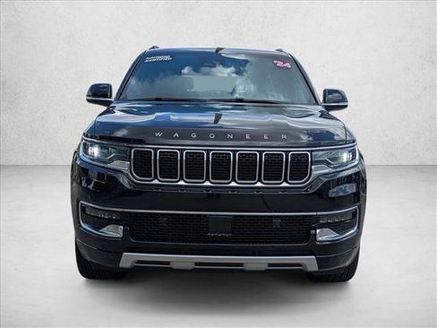Used 2024 Jeep Wagoneer L Series II RWD image 2