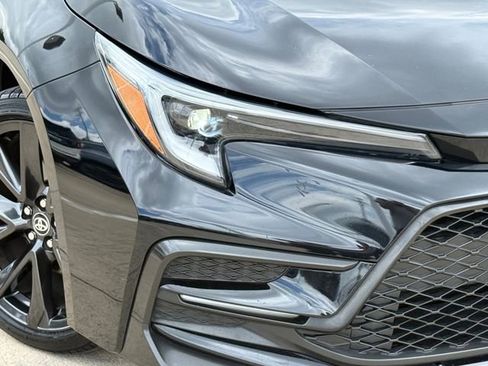 Used 2023 Toyota Corolla SE FWD image 3