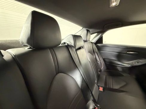 Used 2020 Toyota Avalon XSE image 31