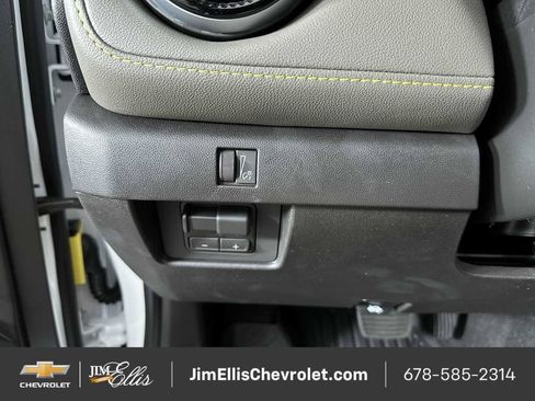 Certified 2026 Chevrolet Colorado ZR2 w/ Technology Package AWD/4WD image 18