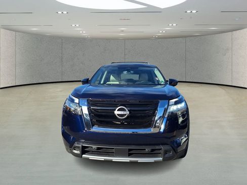 Used 2024 Nissan Pathfinder SL image 7