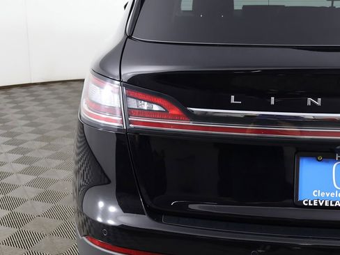 Used 2023 Lincoln Nautilus Reserve AWD/4WD image 17