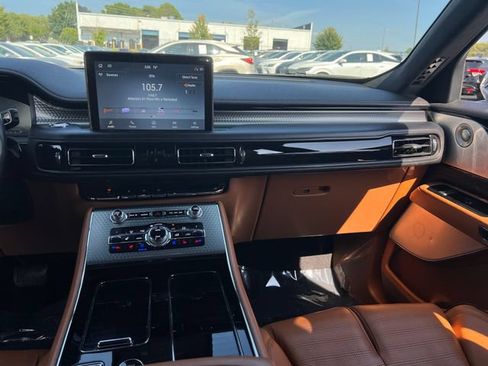 Used 2020 Lincoln Aviator Black Label w/ Dynamic Handling Package AWD/4WD image 16