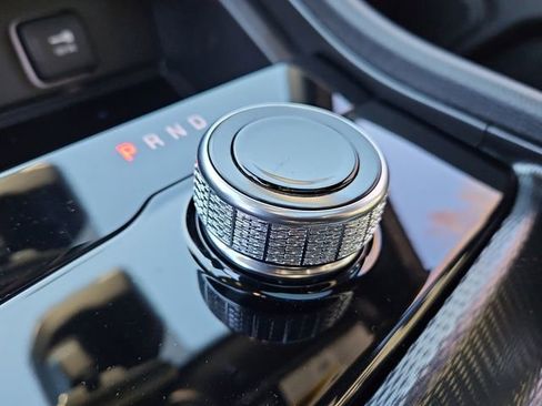 New 2025 Jeep Grand Cherokee Altitude image 21