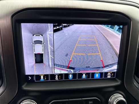 Used 2022 GMC Sierra 2500 Denali w/ Denali Ultimate Package image 17