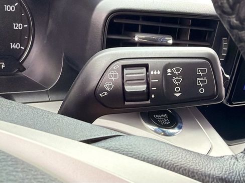 Used 2022 Ford Explorer XLT RWD image 21