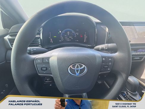 Used 2025 Toyota Camry LE image 17