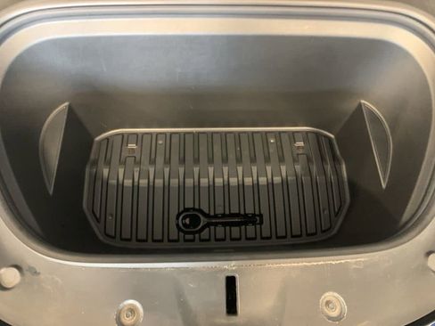 Used 2021 Tesla Model Y Long Range image 22