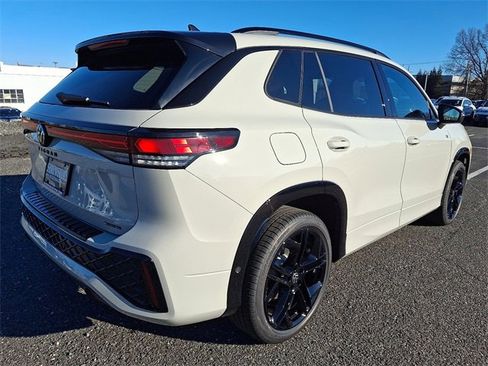 New 2026 Volkswagen Tiguan SE R-Line image 4