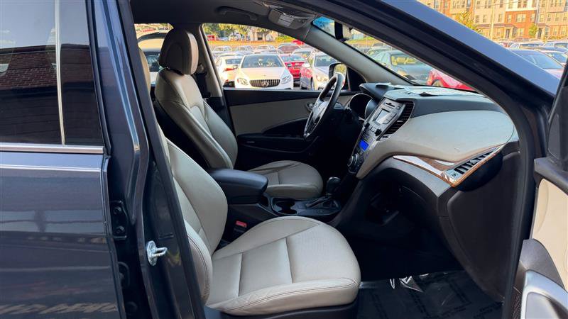 Used 2016 Hyundai Santa Fe SE w/ Option Group 02 AWD/4WD image 40