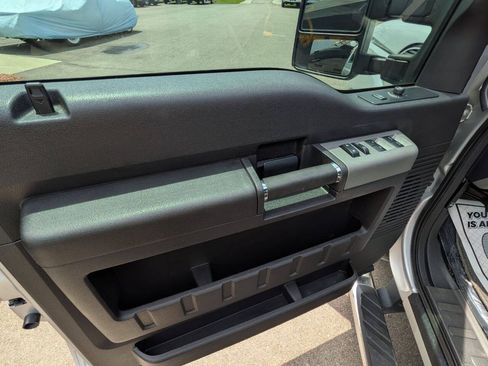 Used 2016 Ford F250 Lariat RWD image 17