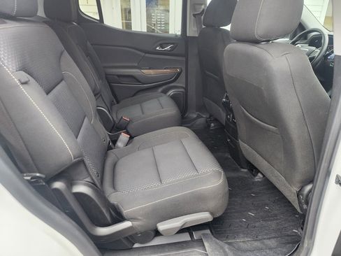 Used 2021 GMC Acadia SLE w/ Driver Convenience Package image 18