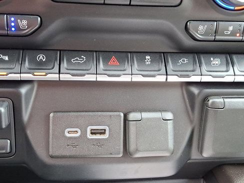 Used 2019 Chevrolet Silverado 1500 LTZ w/ LTZ Plus Package image 25