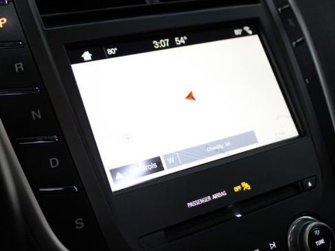 Used 2017 Lincoln MKC Reserve image 17