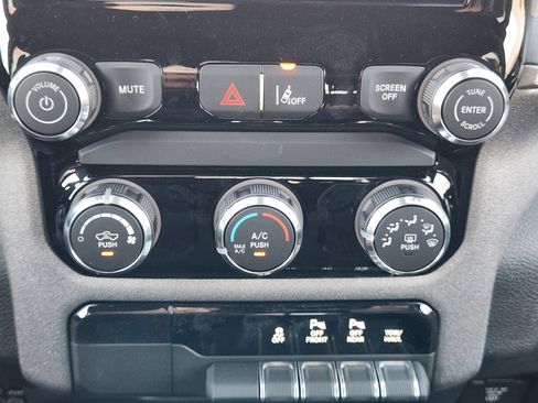 New 2026 RAM 1500 Warlock AWD/4WD image 18