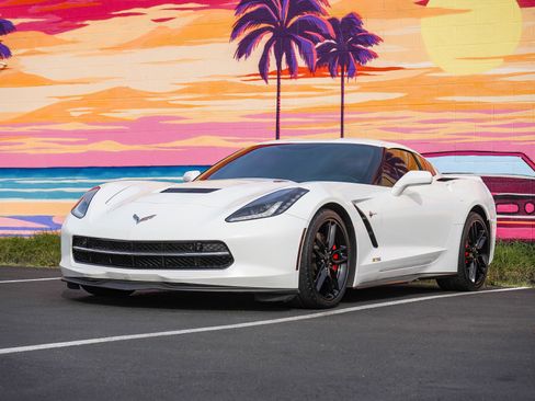 Used 2019 Chevrolet Corvette Stingray Coupe image 3